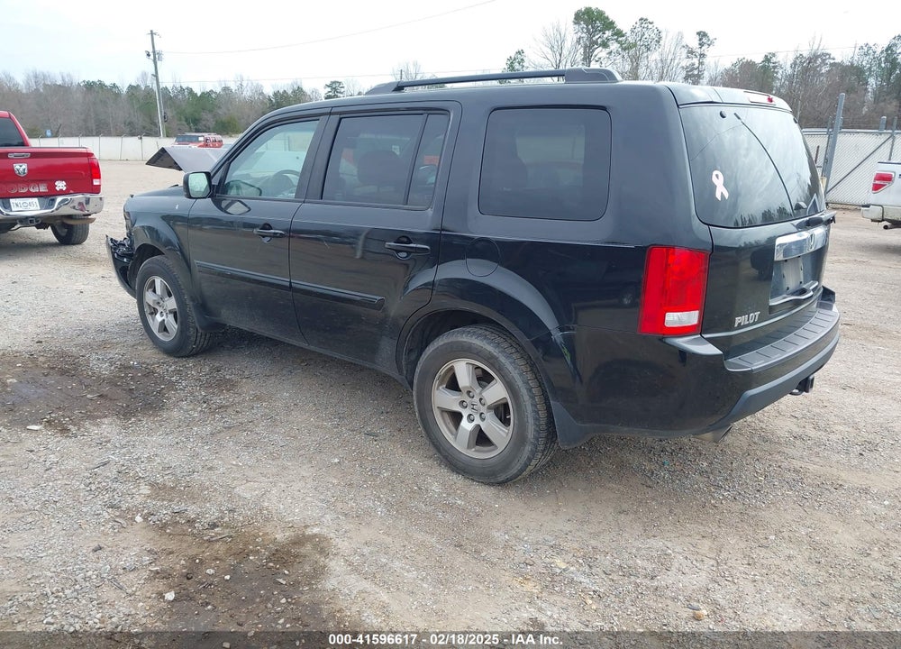 2011 HONDA PILOT EX-L VIN: 5FNYF3H6XBB030039