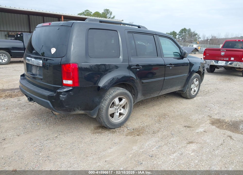 2011 HONDA PILOT EX-L VIN: 5FNYF3H6XBB030039