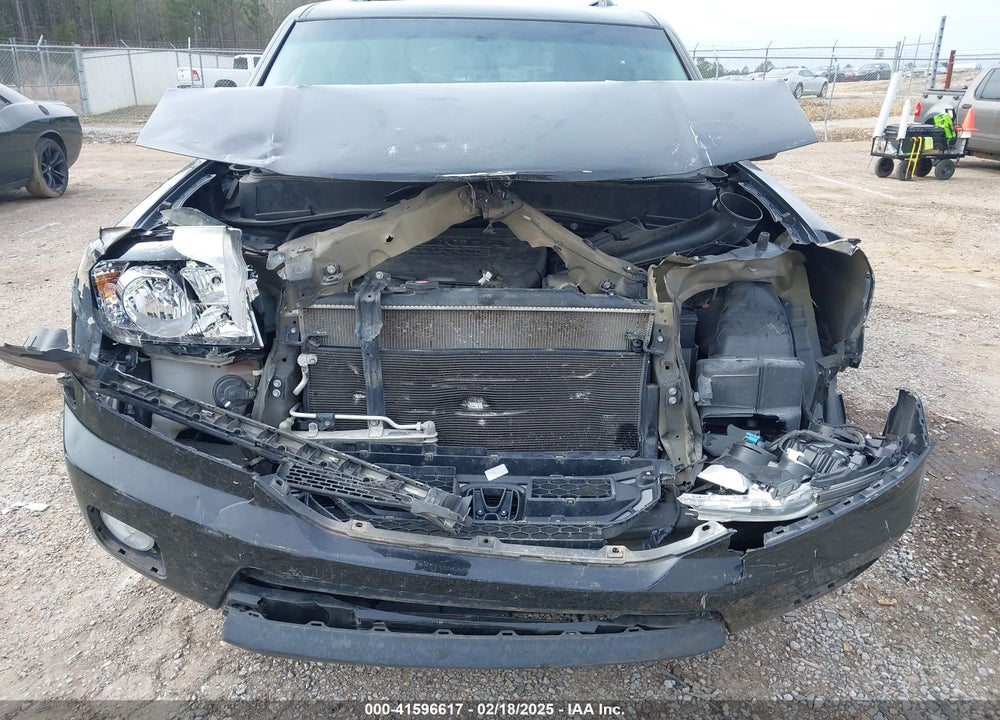 2011 HONDA PILOT EX-L VIN: 5FNYF3H6XBB030039