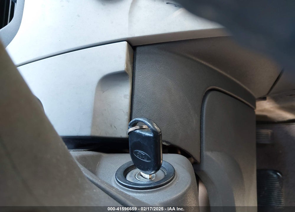 2008 FORD FOCUS VIN: 1FAHP35N68W110392