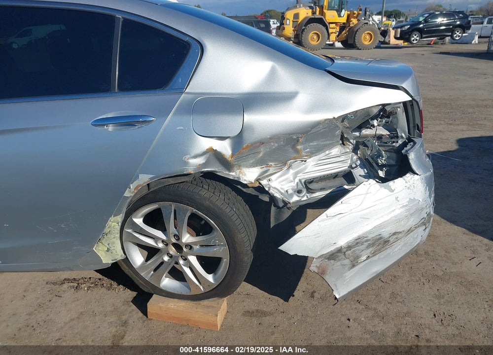2013 HONDA ACCORD VIN: 1HGCR2F88DA145770