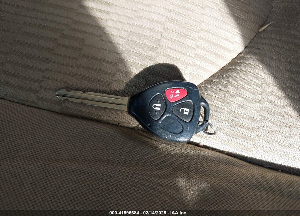 2011 TOYOTA RAV4 VIN: 2T3ZF4DV2BW061951