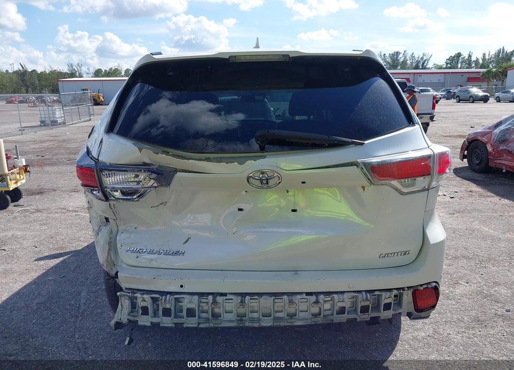 2015 TOYOTA HIGHLANDER LIMITED V6 VIN: 5TDYKRFH0FS099262