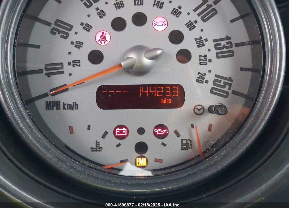 2006 MINI COOPER VIN: WMWRC33566TK72578