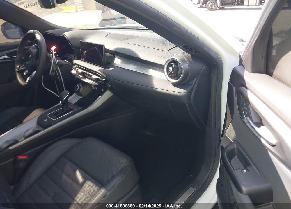 2024 ALFA ROMEO TONALE VELOCE EAWD VIN: ZASPATDW7R3051085