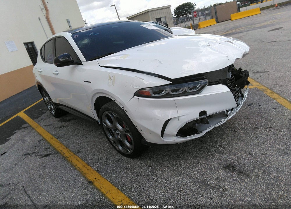 2024 ALFA ROMEO TONALE VELOCE EAWD VIN: ZASPATDW7R3051085