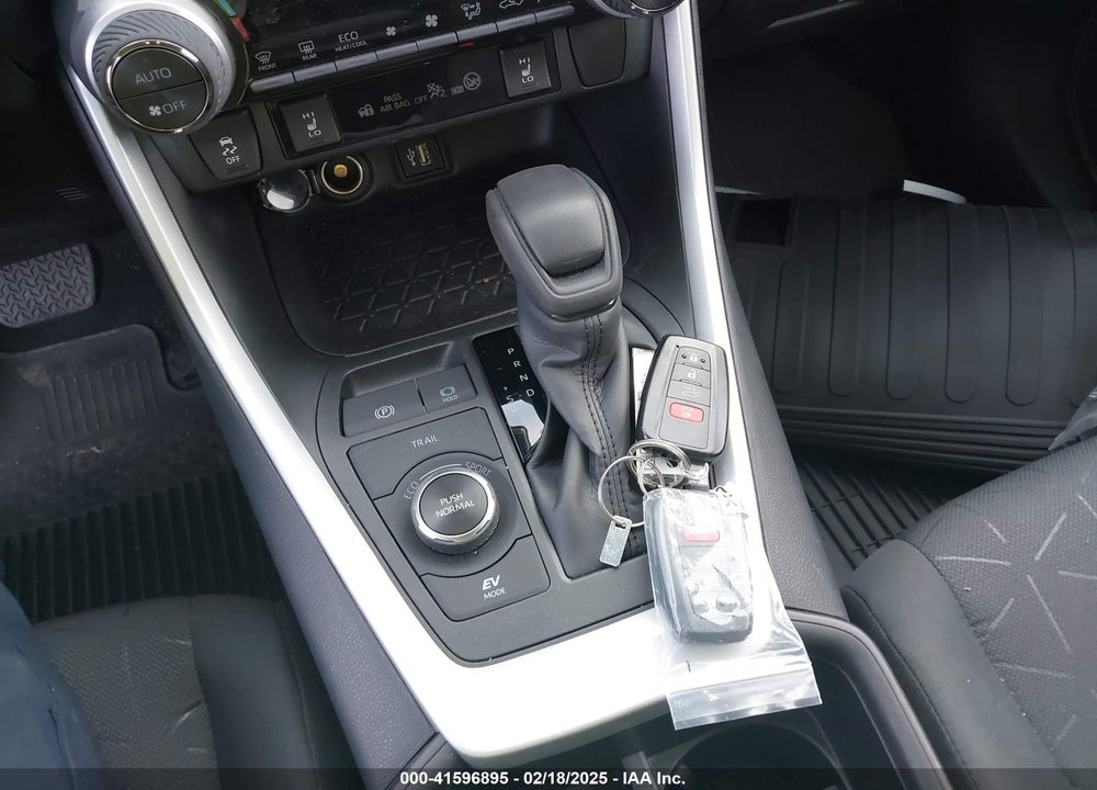 2024 TOYOTA RAV4 HYBRID XLE VIN: 2T3RWRFV0RW207154