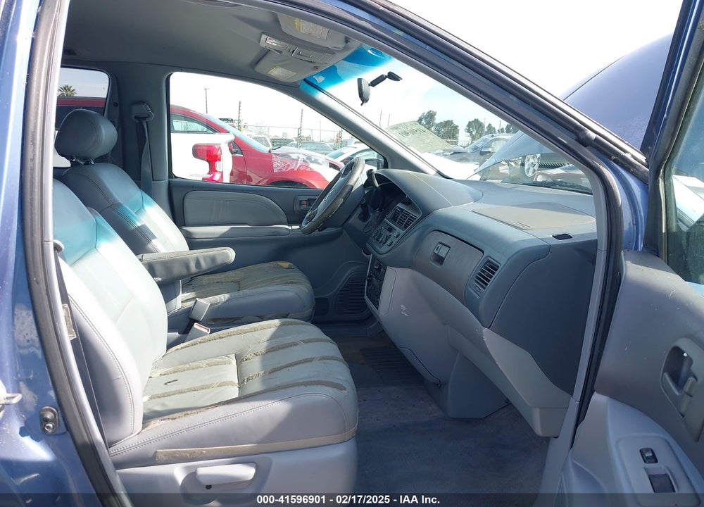 1998 TOYOTA SIENNA XLE VIN: 4T3ZF13C5WU028625