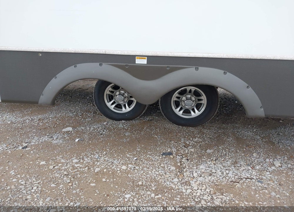 2010 KEYS KEYSTONE VIN: 4YDT29022AB630991