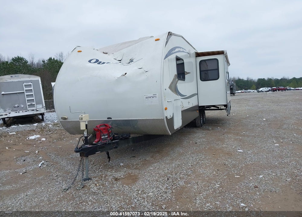 2010 KEYS KEYSTONE VIN: 4YDT29022AB630991