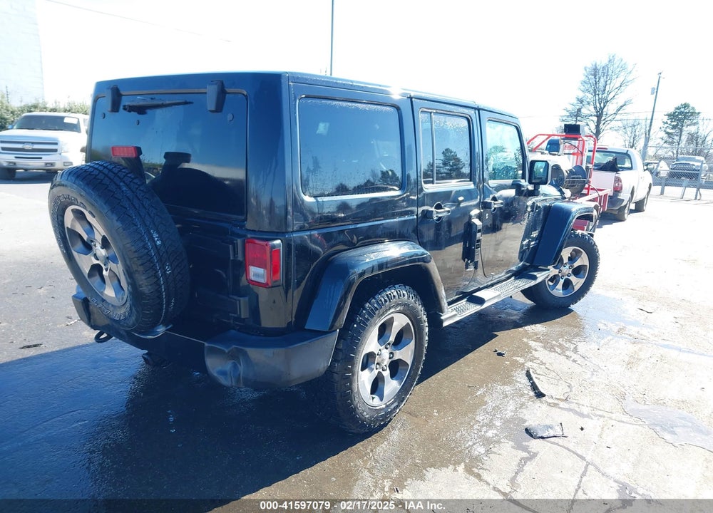 2017 JEEP WRANGLER UNLIMITED SAHARA 4X4 VIN: 1C4BJWEG0HL691376