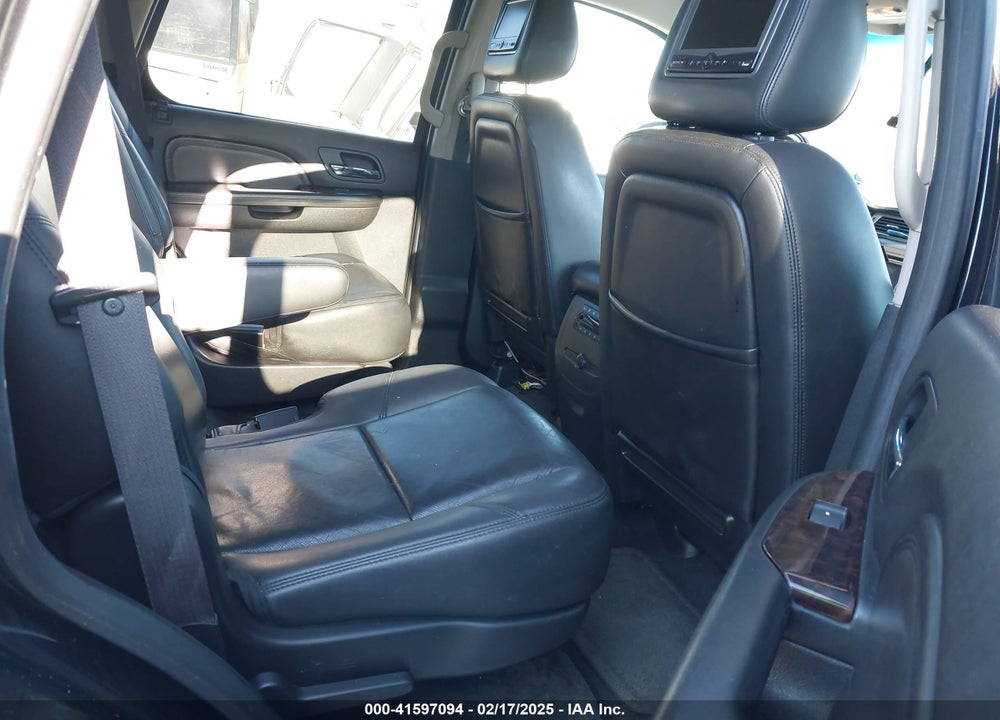 2011 GMC YUKON DENALI VIN: 1GKS1EEF1BR322228
