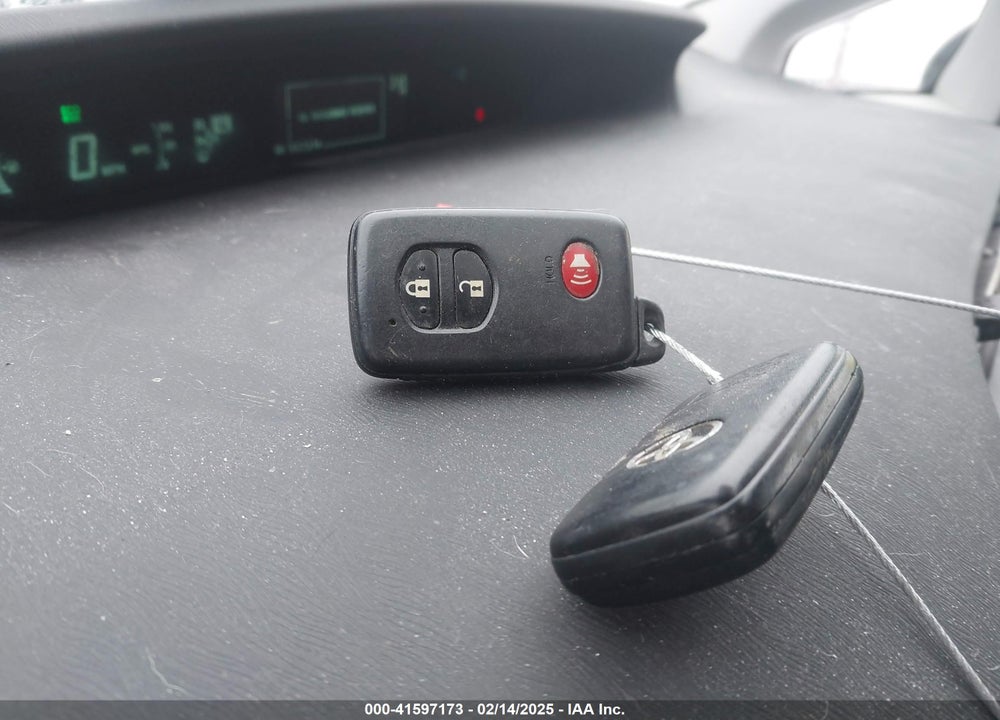 2010 TOYOTA PRIUS III VIN: JTDKN3DU3A0211588