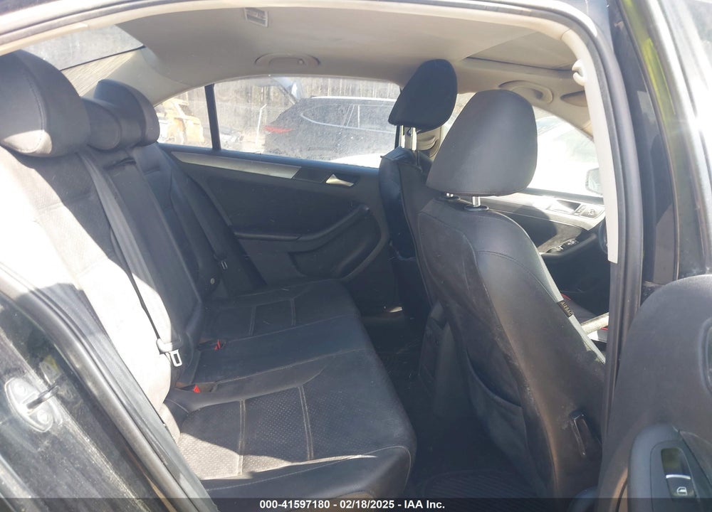 2013 VOLKSWAGEN JETTA VIN: 3VWLL7AJ8DM285616