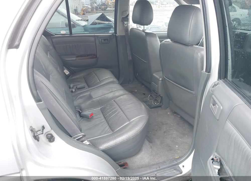2000 HONDA PASSPORT EX/LX VIN: 4S6DM58W6Y4406996