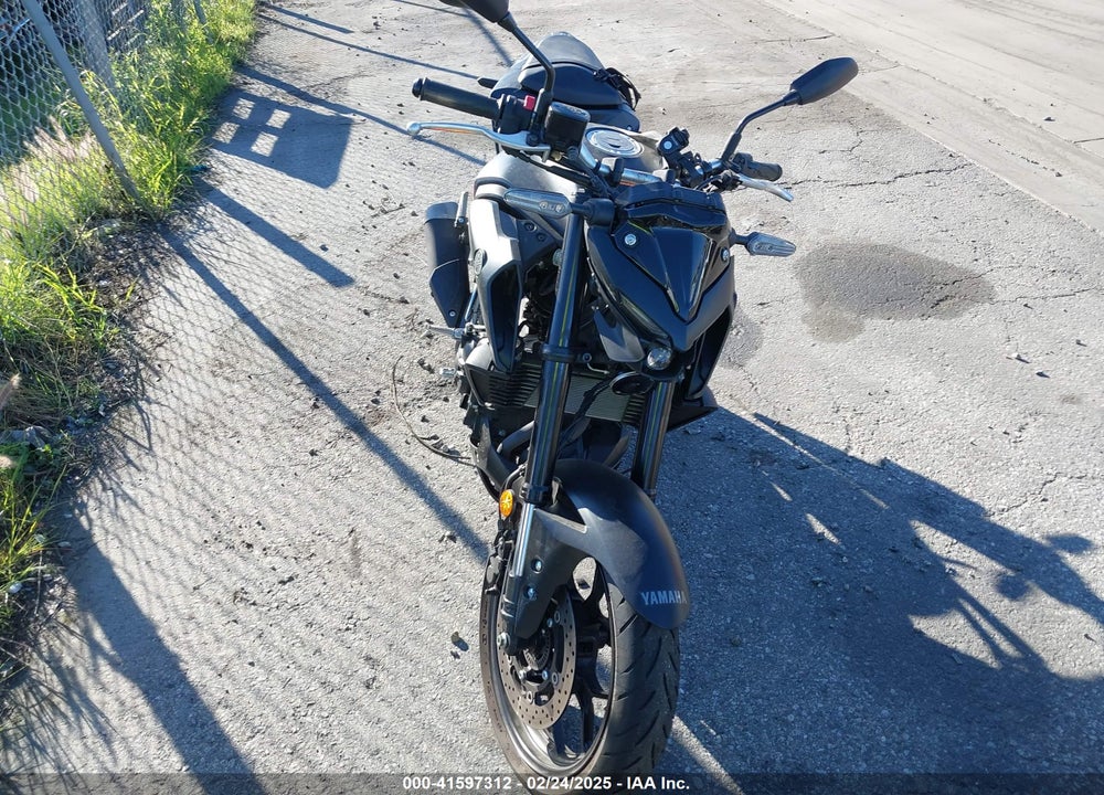 2024 YAMAHA MT-03 VIN: MH3RH20Y0RK012492