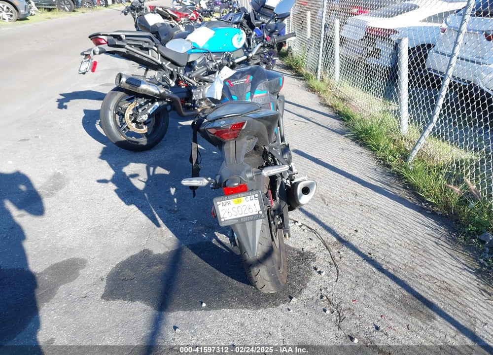 2024 YAMAHA MT-03 VIN: MH3RH20Y0RK012492