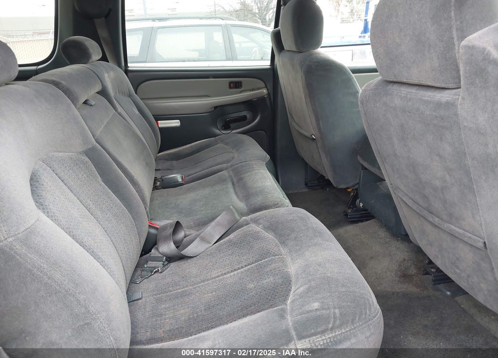 2002 CHEVROLET SUBURBAN 1500 LS VIN: 1GNEC16T72J325186