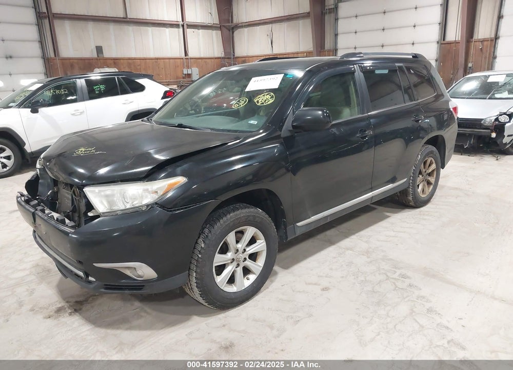 2013 TOYOTA HIGHLANDER BASE PLUS V6 VIN: 5TDBK3EH1DS185021