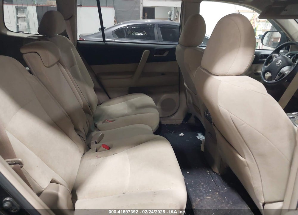 2013 TOYOTA HIGHLANDER BASE PLUS V6 VIN: 5TDBK3EH1DS185021