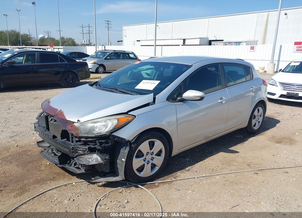 2016 KIA FORTE 5-DOOR VIN: KNAFK5A88G5524416