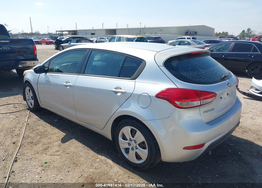 2016 KIA FORTE 5-DOOR VIN: KNAFK5A88G5524416