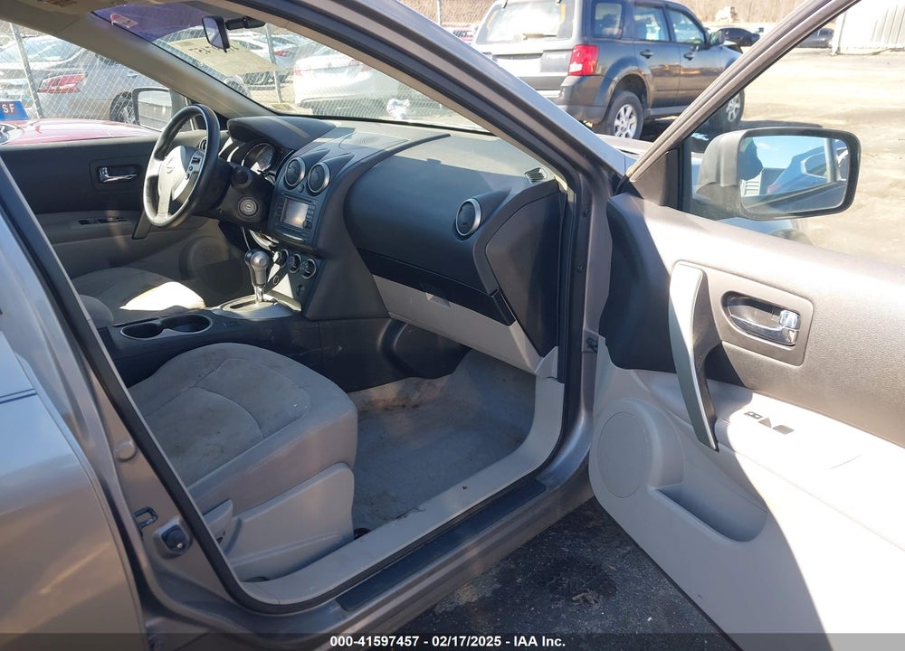 2013 NISSAN ROGUE S VIN: JN8AS5MT4DW023899