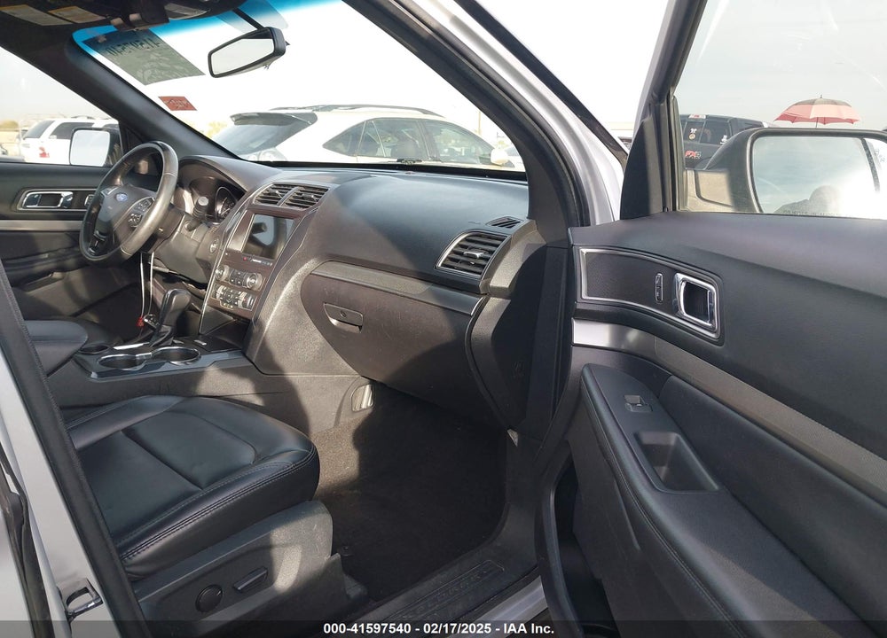 2019 FORD EXPLORER XLT VIN: 1FM5K7DHXKGA09853