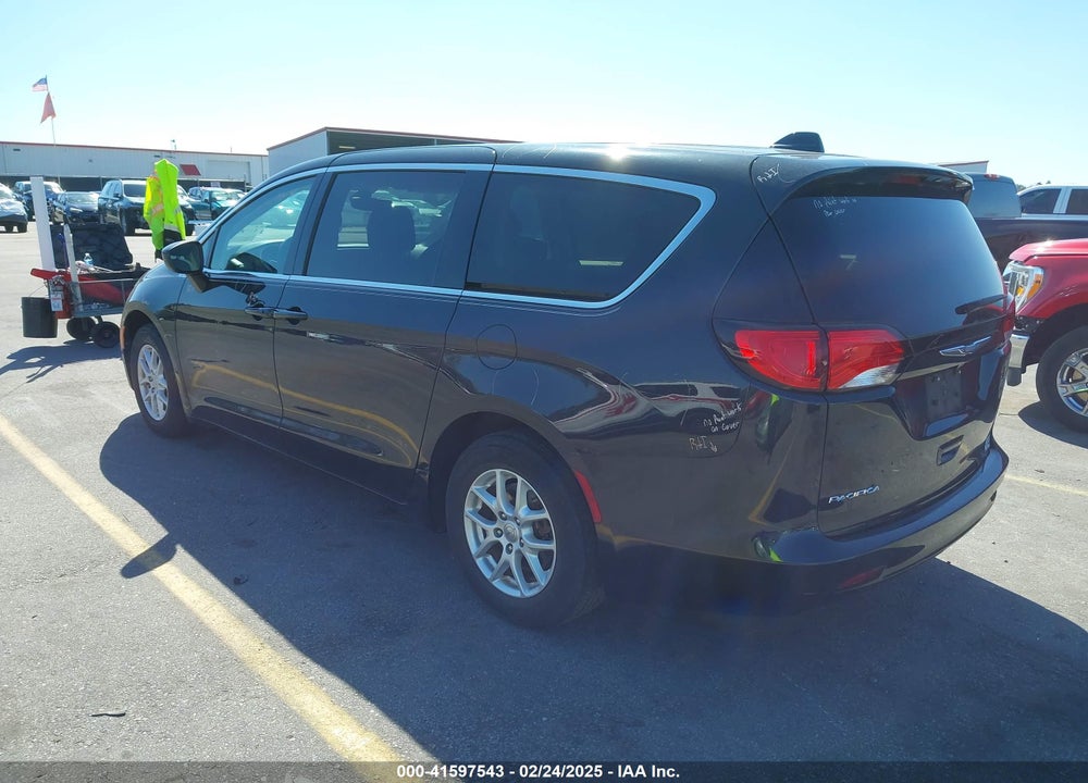2017 CHRYSLER PACIFICA LX VIN: 2C4RC1CG0HR522383