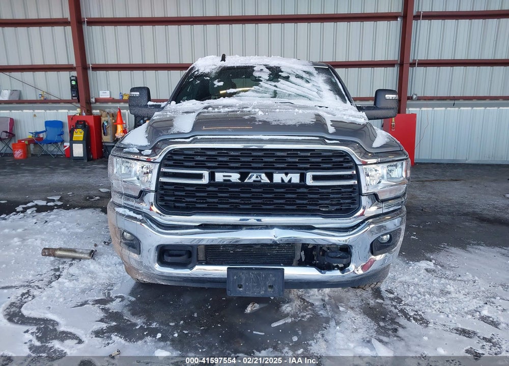 2024 RAM 2500 BIG HORN 4X4 6'4 BOX VIN: 3C6UR5DLXRG153848