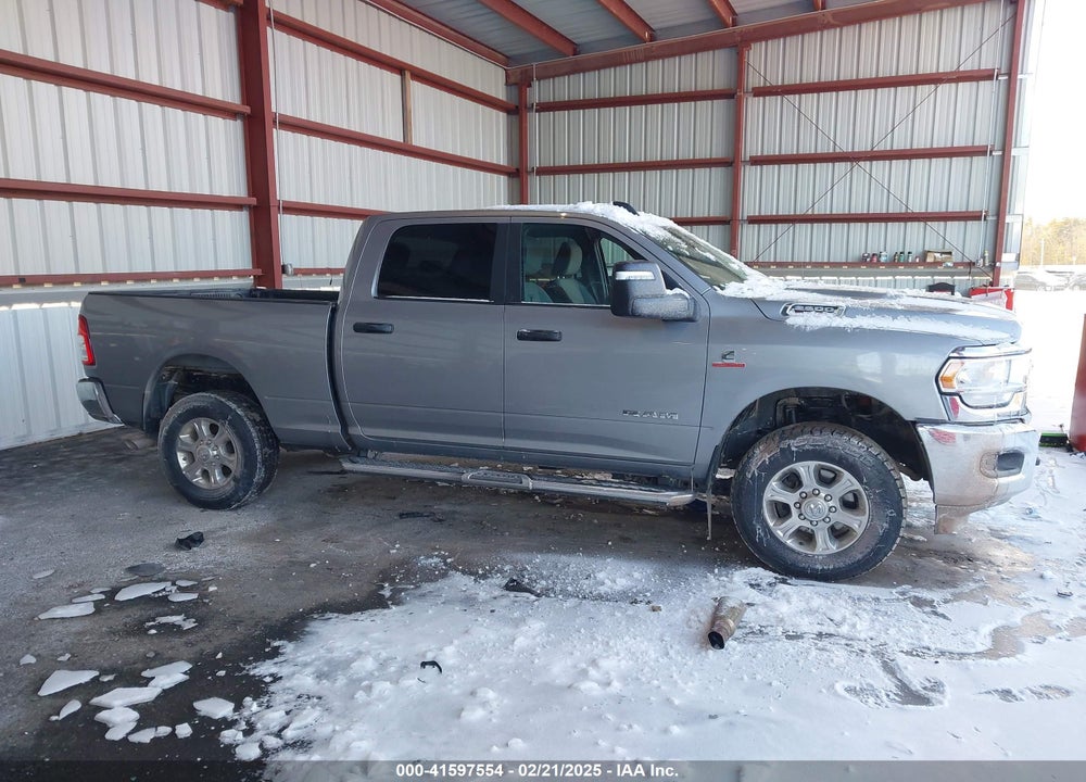 2024 RAM 2500 BIG HORN 4X4 6'4 BOX VIN: 3C6UR5DLXRG153848