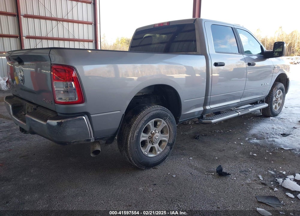 2024 RAM 2500 BIG HORN 4X4 6'4 BOX VIN: 3C6UR5DLXRG153848