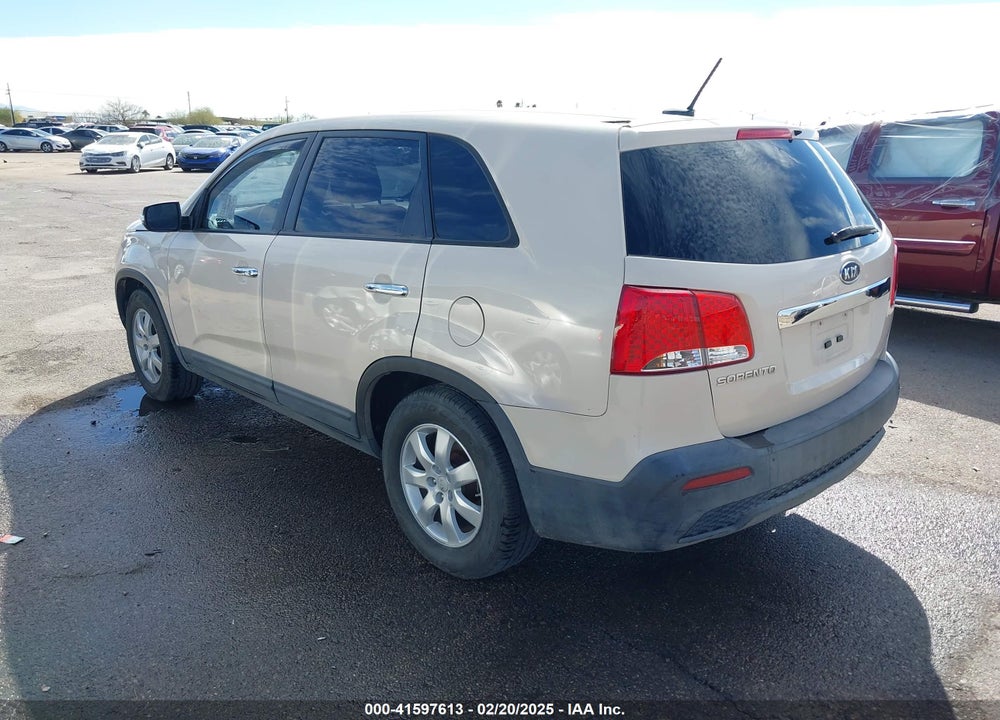 2012 KIA SORENTO LX VIN: 5XYKT3A14CG215436