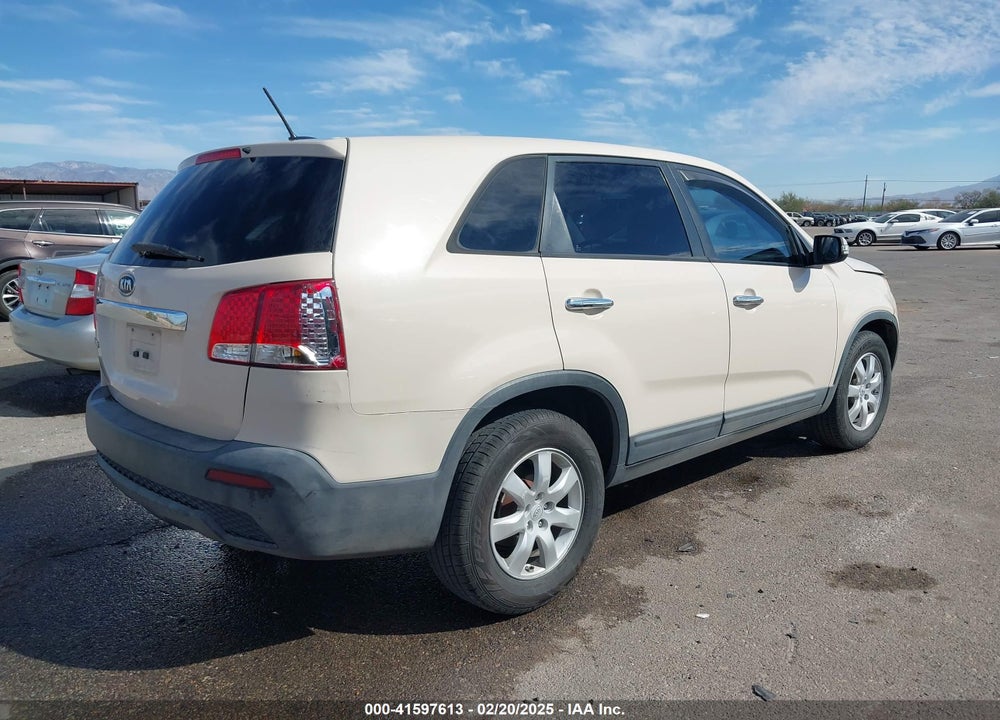 2012 KIA SORENTO LX VIN: 5XYKT3A14CG215436