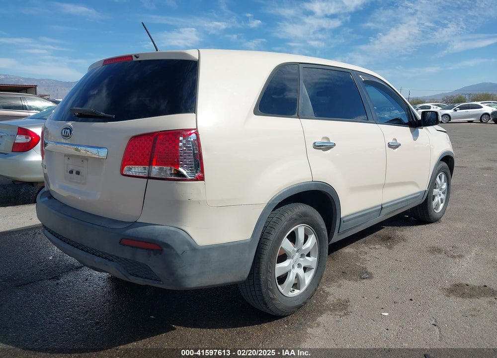 2012 KIA SORENTO LX VIN: 5XYKT3A14CG215436