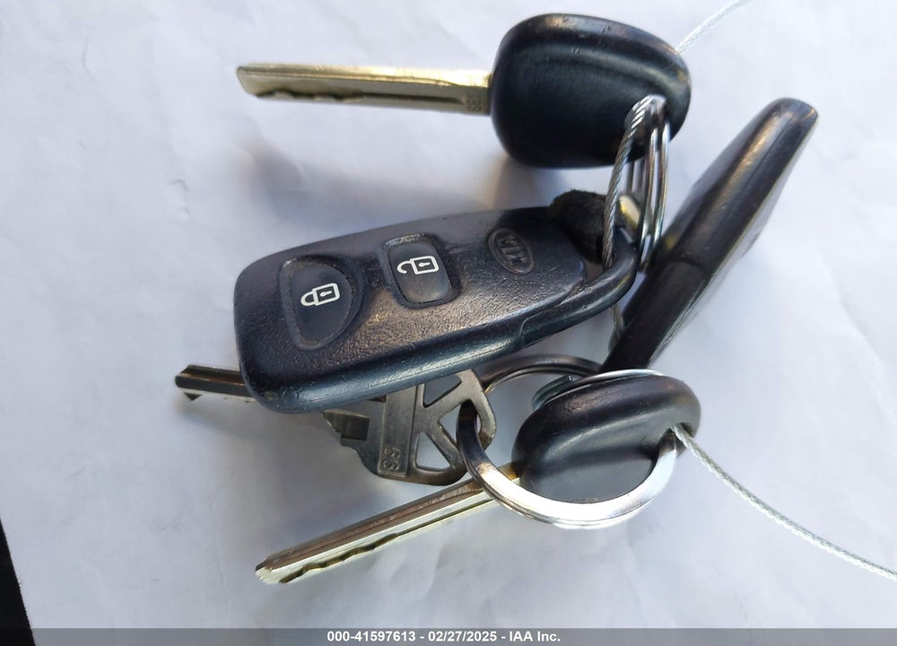 2012 KIA SORENTO LX VIN: 5XYKT3A14CG215436