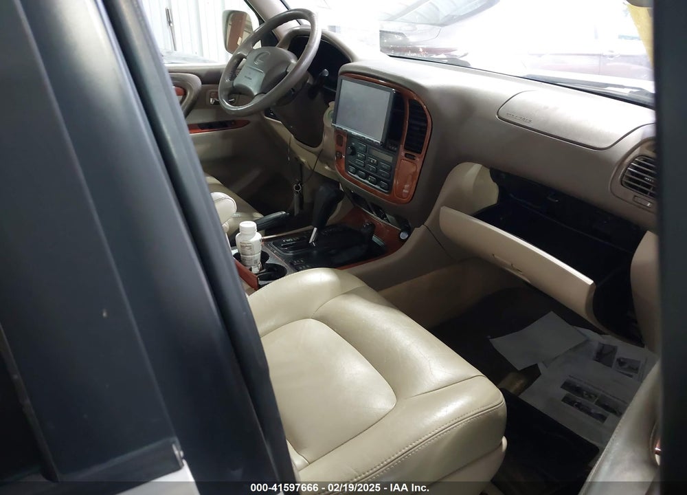 1999 LEXUS LX 470 VIN: JT6HT00W1X0056660