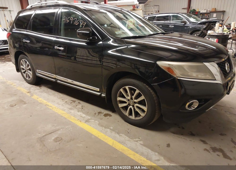 2014 NISSAN PATHFINDER SL VIN: 5N1AR2MN5EC685917