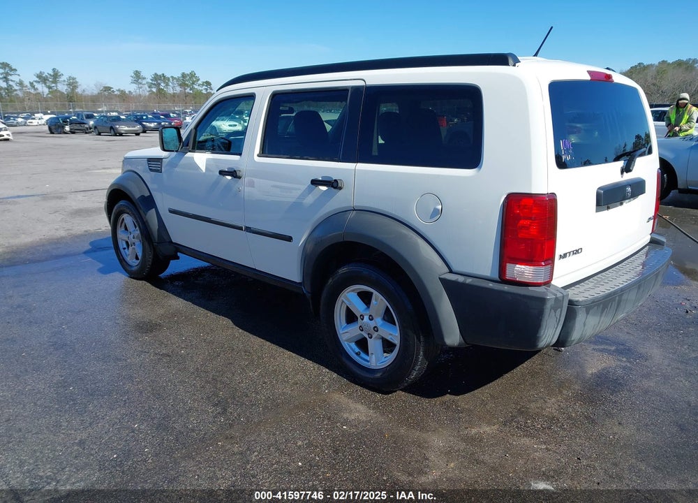 2007 DODGE NITRO SXT VIN: 1D8GU28K17W636231