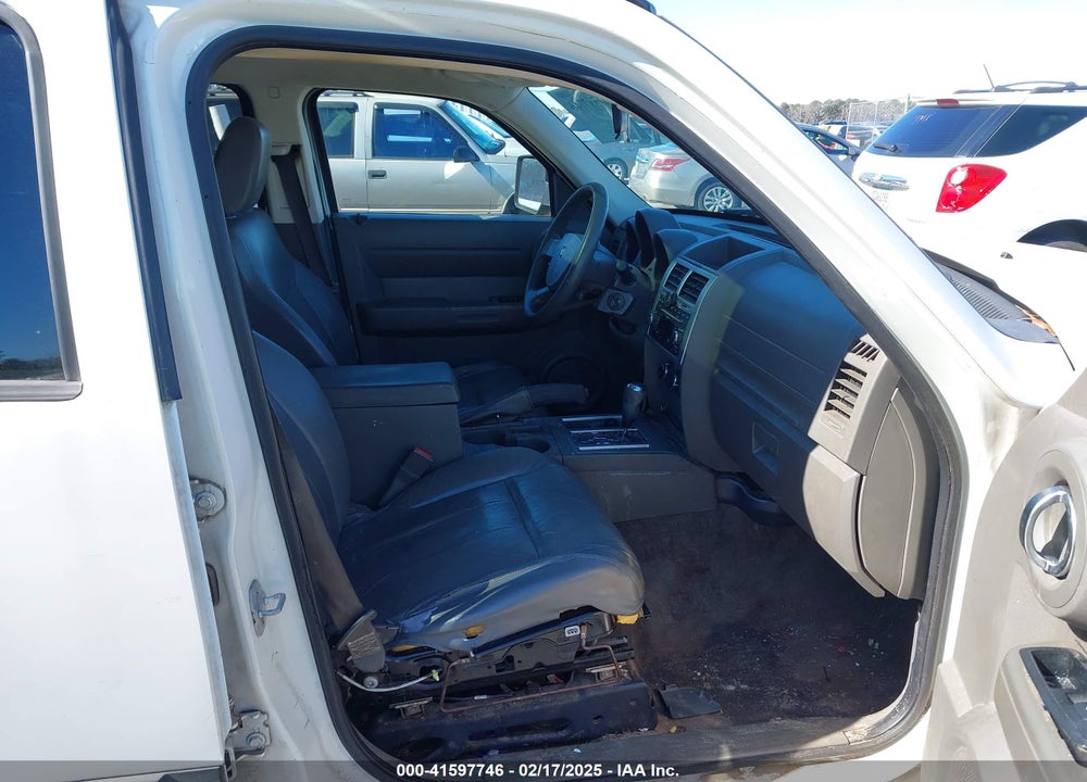 2007 DODGE NITRO SXT VIN: 1D8GU28K17W636231