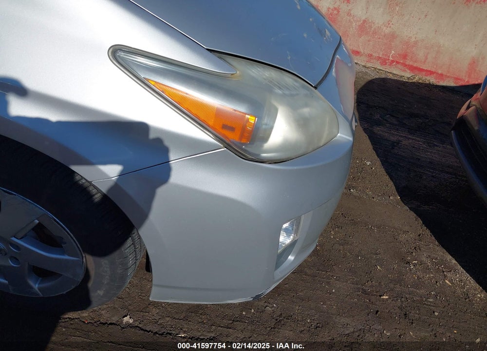 2011 TOYOTA PRIUS THREE VIN: JTDKN3DU7B0282942