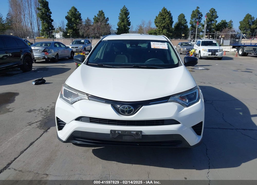 2018 TOYOTA RAV4 LE VIN: JTMZFREV5JJ745868