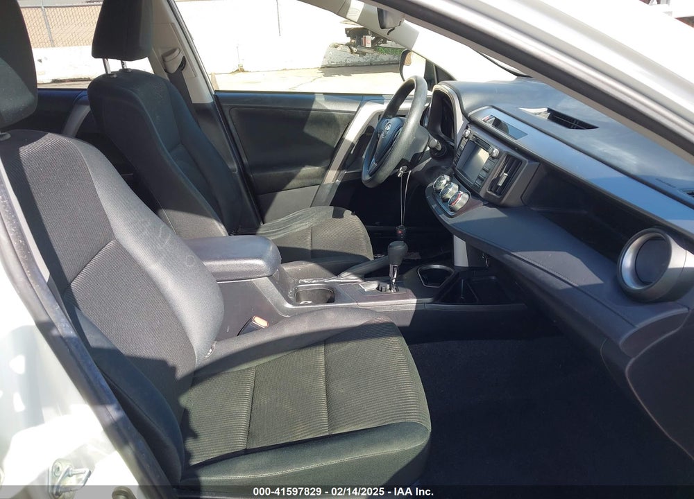 2018 TOYOTA RAV4 LE VIN: JTMZFREV5JJ745868