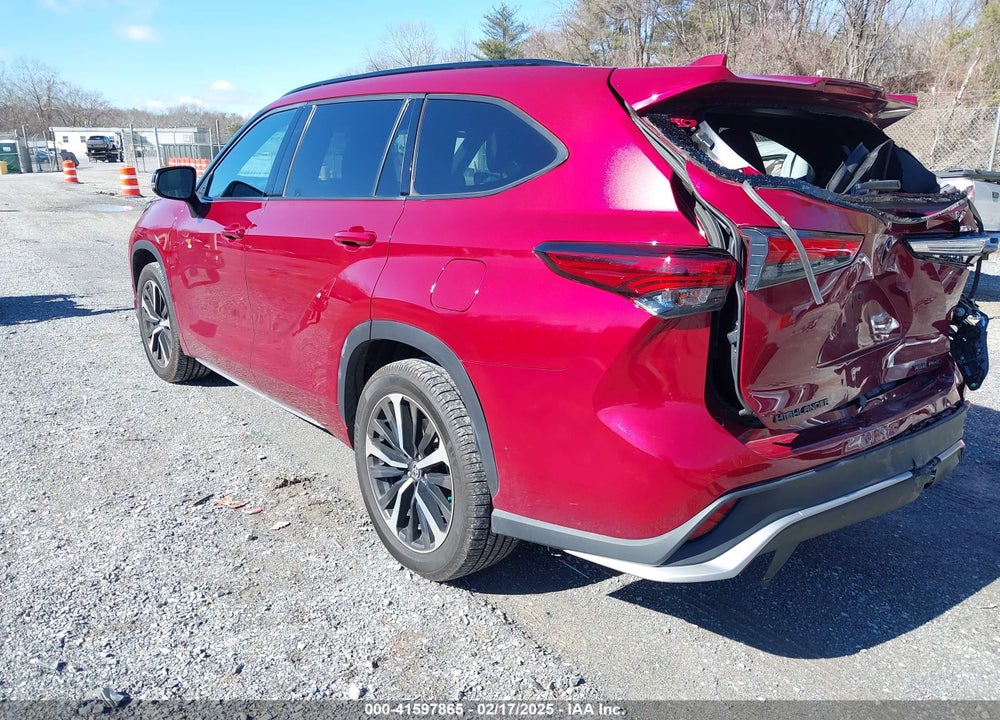 2021 TOYOTA HIGHLANDER XSE VIN: 5TDLZRBH8MS100585