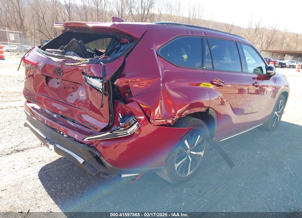 2021 TOYOTA HIGHLANDER XSE VIN: 5TDLZRBH8MS100585