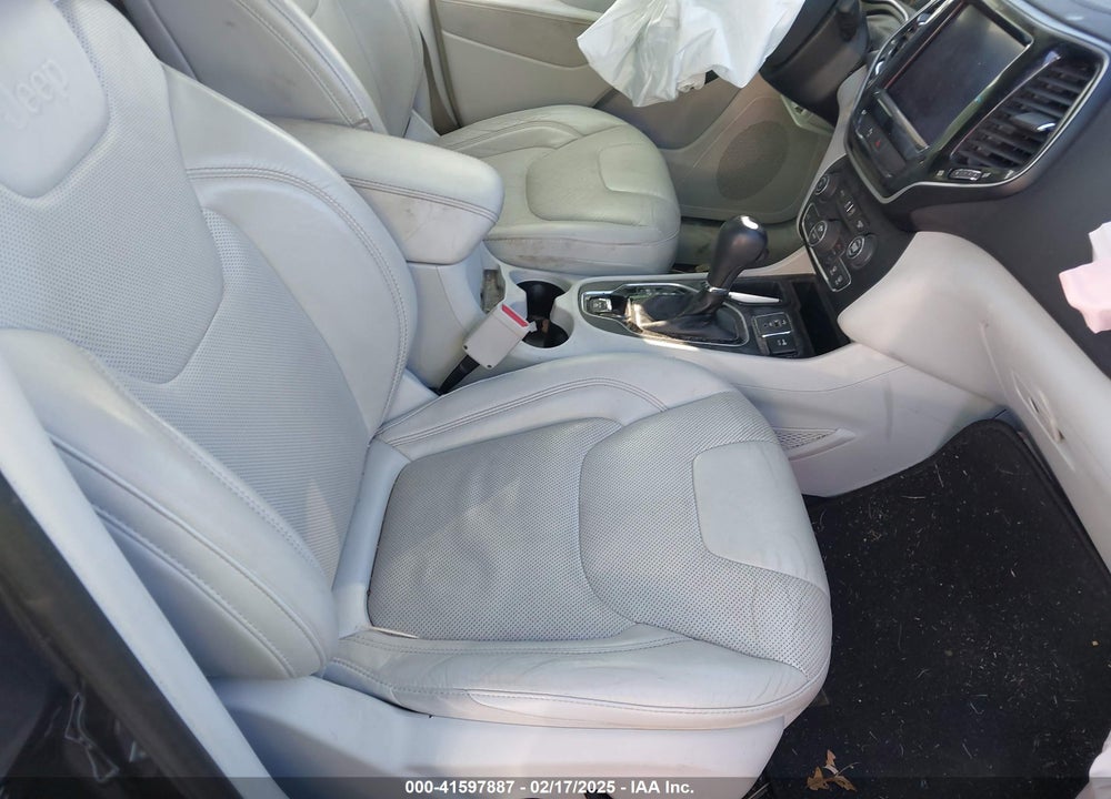 2019 JEEP CHEROKEE VIN: 1C4PJLDB2KD143844