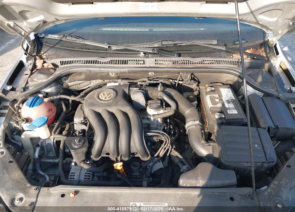2011 VOLKSWAGEN JETTA 2.0L S VIN: 3VW2K7AJ2BM397520