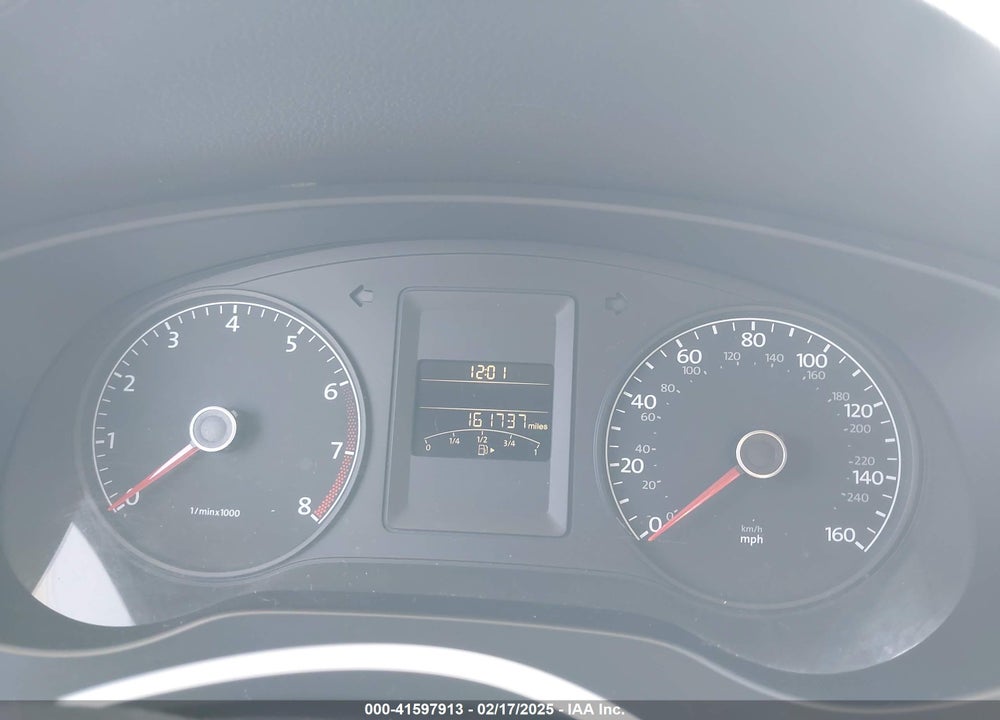 2011 VOLKSWAGEN JETTA 2.0L S VIN: 3VW2K7AJ2BM397520
