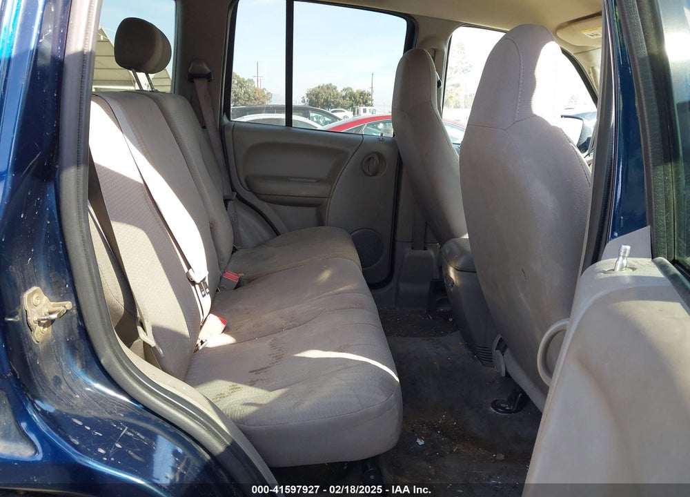 2004 JEEP LIBERTY SPORT VIN: 1J4GL48K74W193795