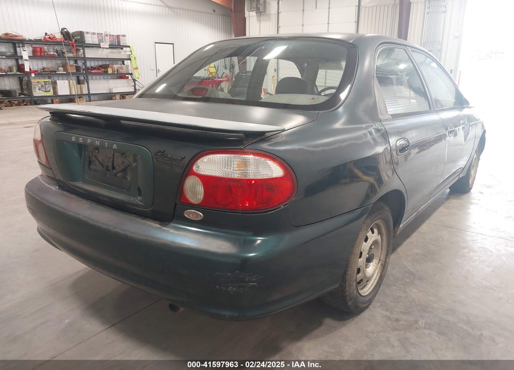 1998 KIA SEPHIA LS VIN: KNAFB1212W5743039